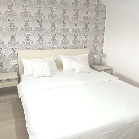 Апартаменты Casa Luisa Кэлимэнешти Экстерьер фото